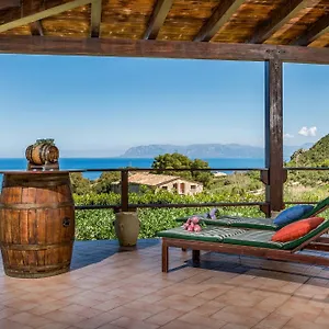 Anna E Cantina Vito Vicinissimi Riserva Dello Zingaro Scopello (Sicily)